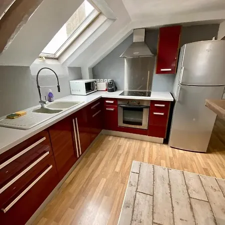 Daire Charming T3 Duplex On The Top Floor In Aix-les-Bains