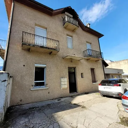 Charming T3 Duplex On The Top Floor In * Aix-les-Bains